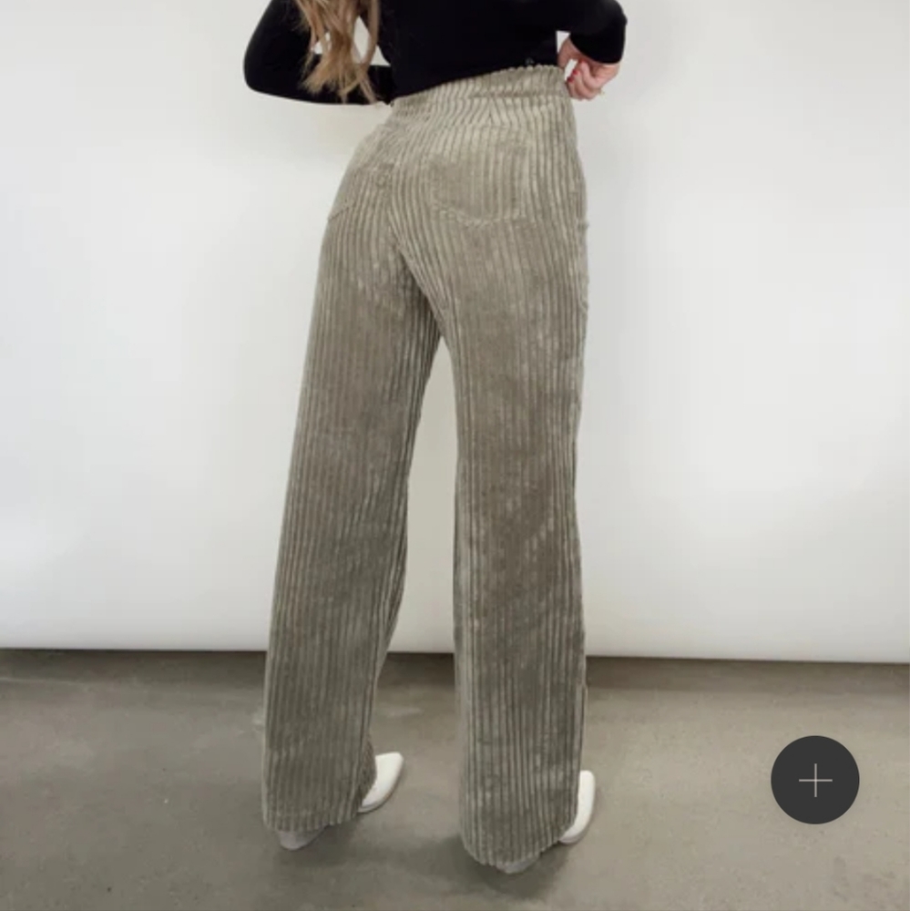 Like new pants - Picture 2 of 5